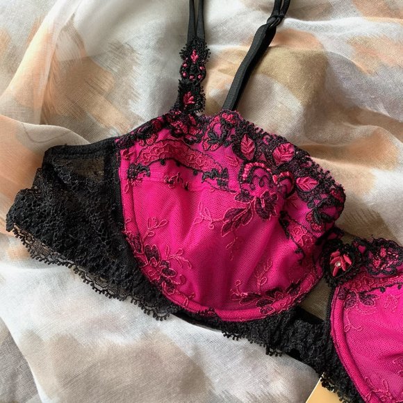 LISE CHARMEL Swarovski Crystal Underwire Lace Bra